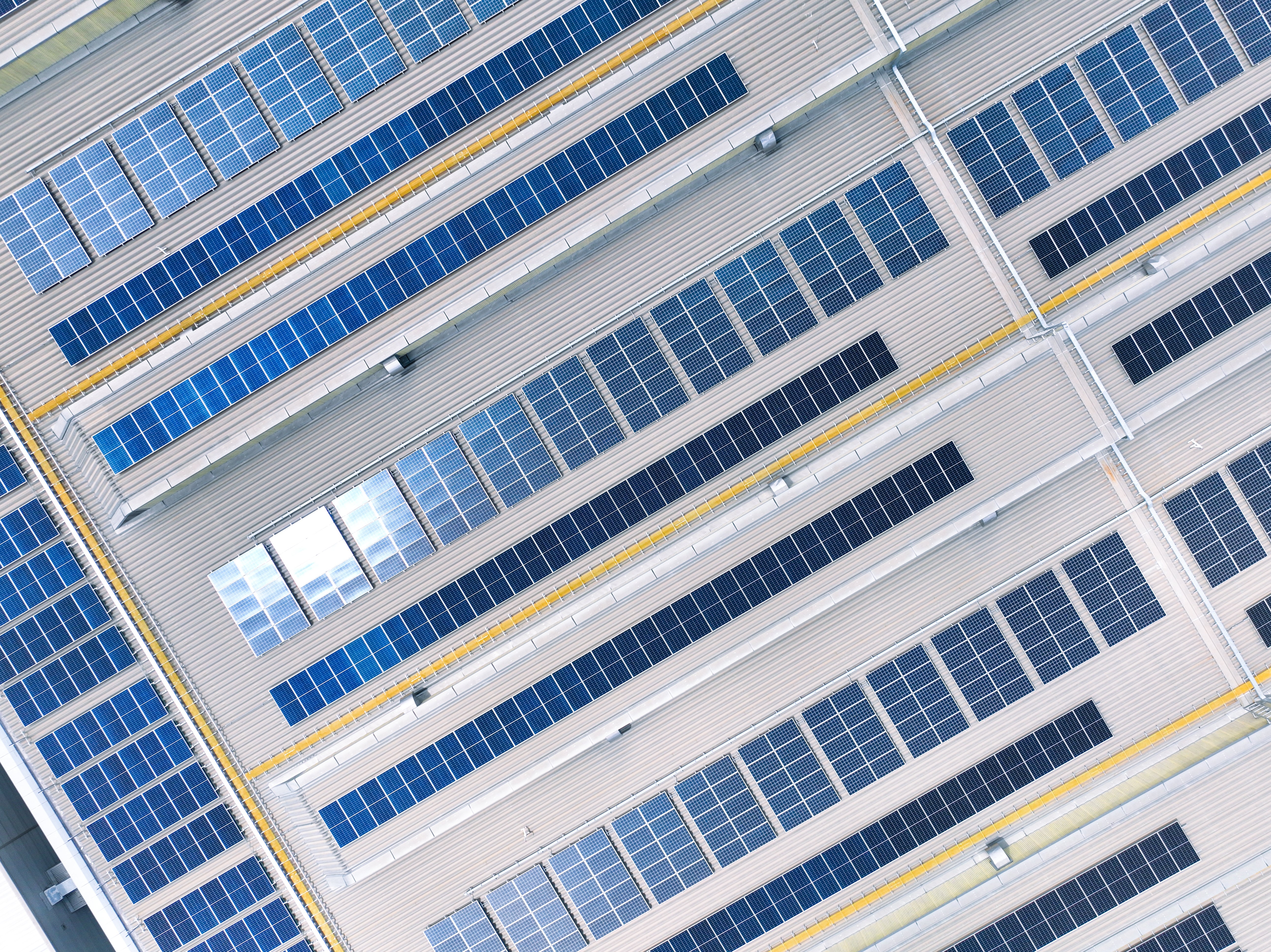 solar-powered-warehouse-facility-modern-distributi-2026-03-25-03-54-48-utc